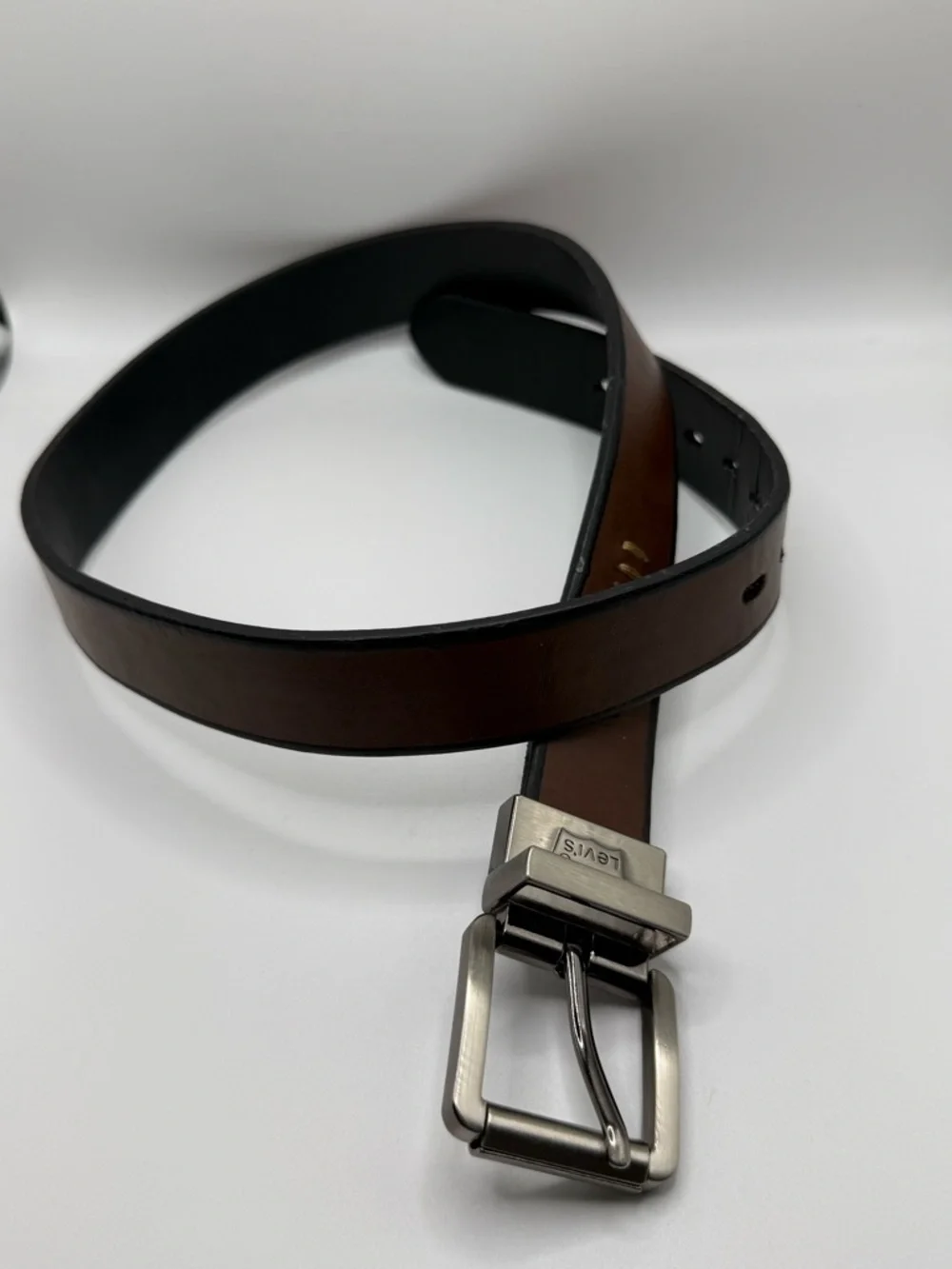 Levi's Reversible Leather Belt Black/Brown Sz 26-28 Med VGUC